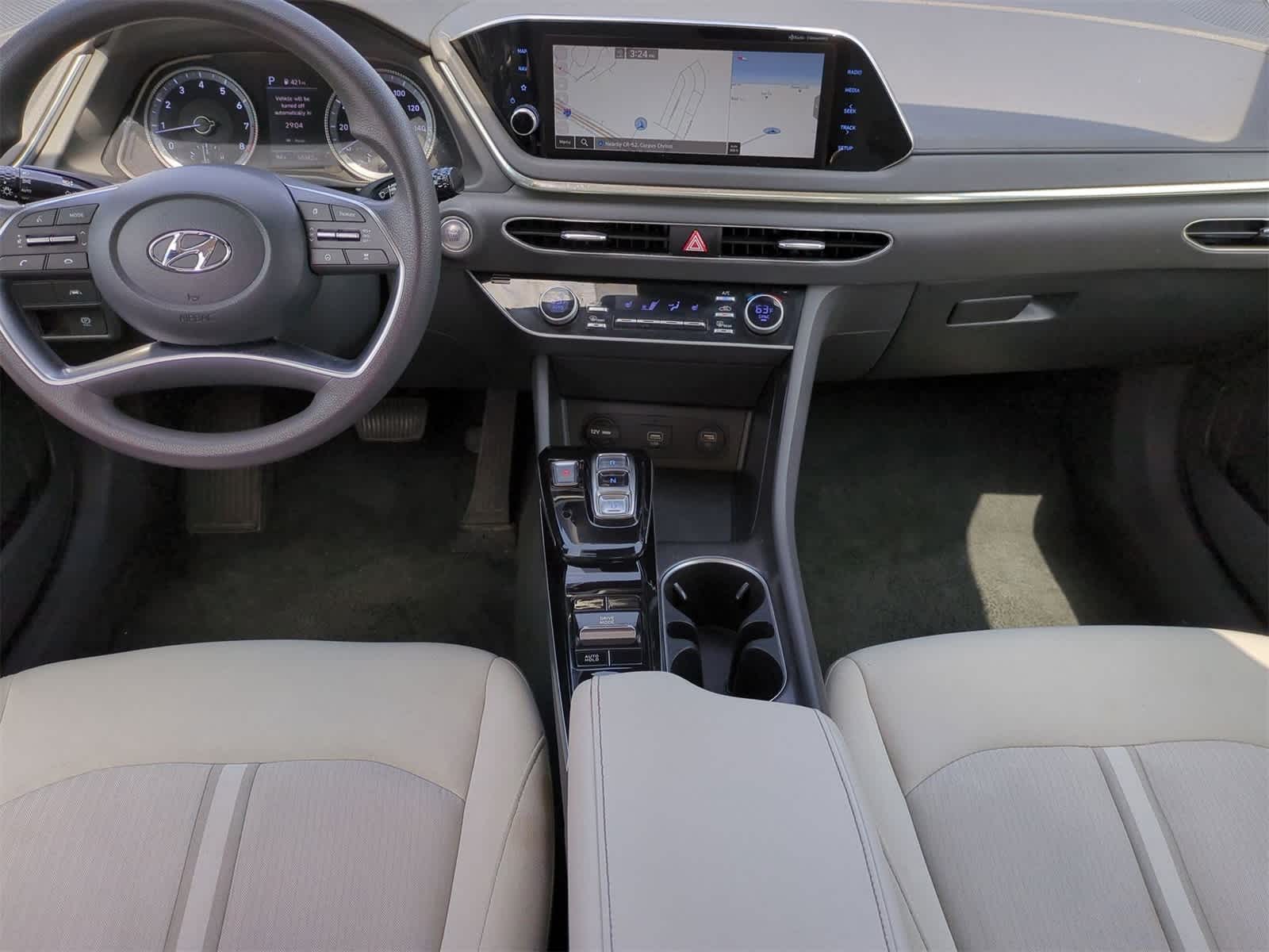 Vehicle image 21 of 34