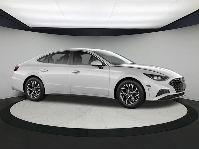 Vehicle image 6 of 21