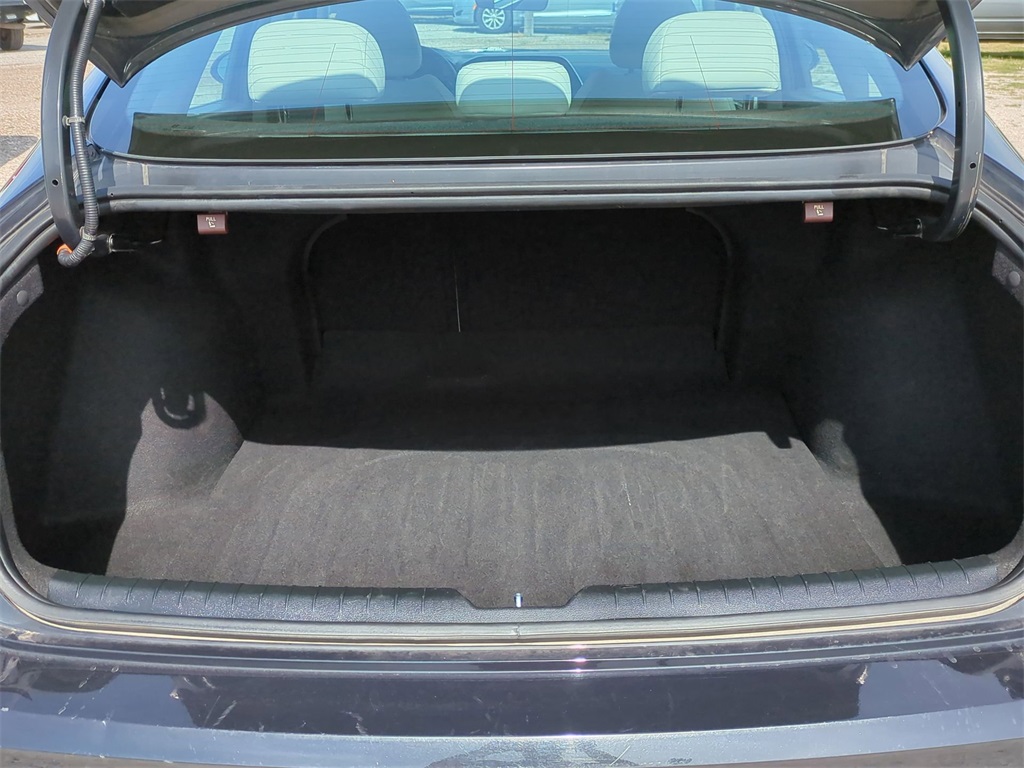 Vehicle image 26 of 34