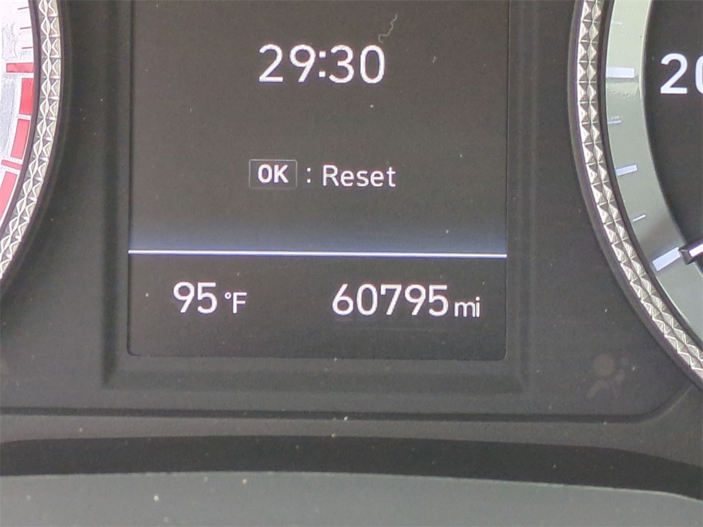 Vehicle image 13 of 34