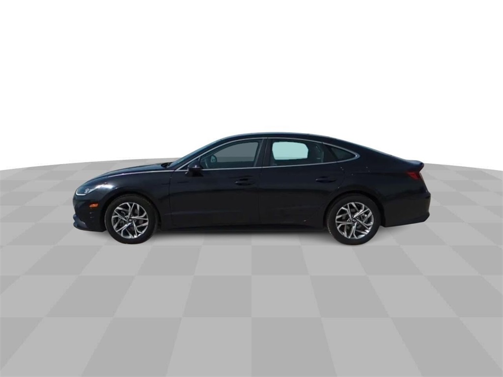 Vehicle image 2 of 34