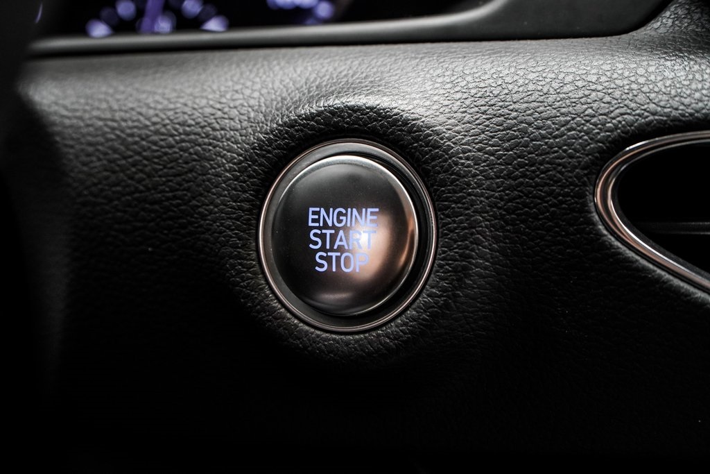 Vehicle image 26 of 45