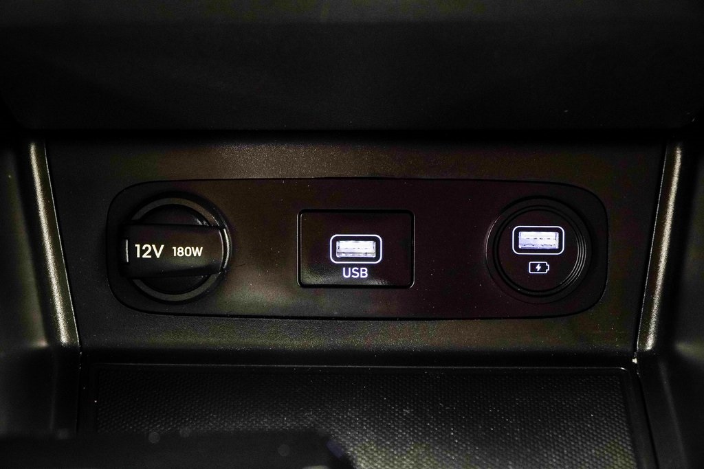 Vehicle image 21 of 45
