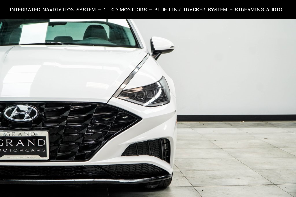 Vehicle image 4 of 45