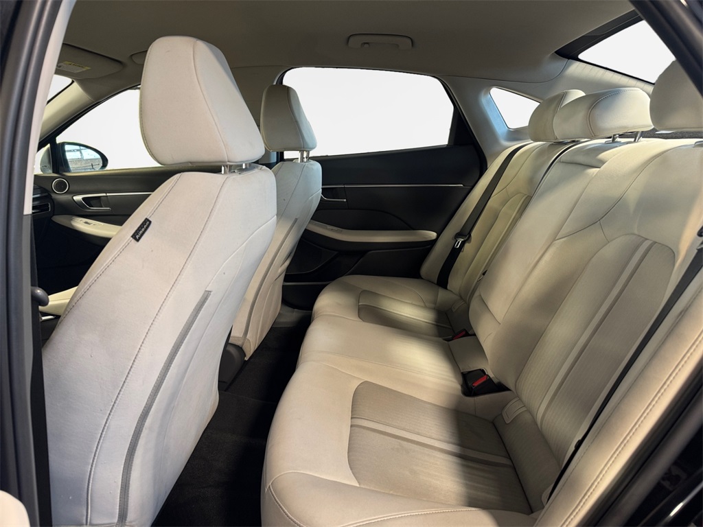 2023 Hyundai Sonata SEL Image 12 of 32