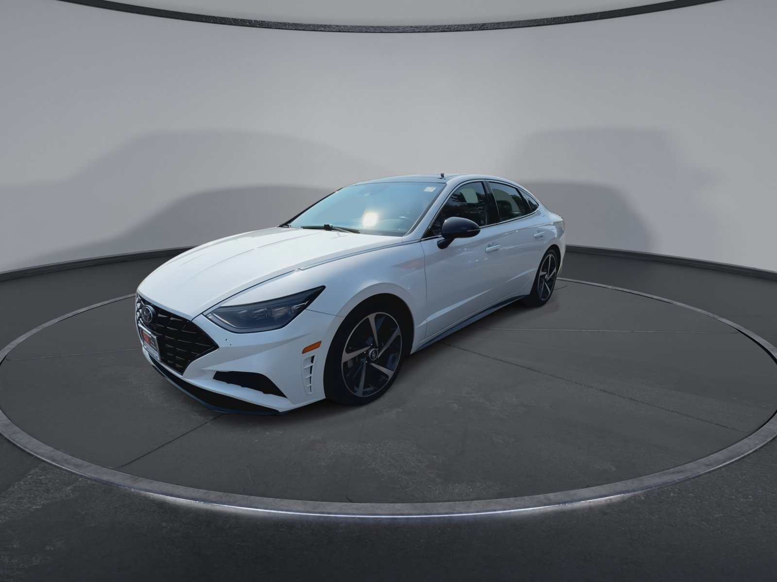 2023 Hyundai Sonata SEL Plus Image 2 of 37