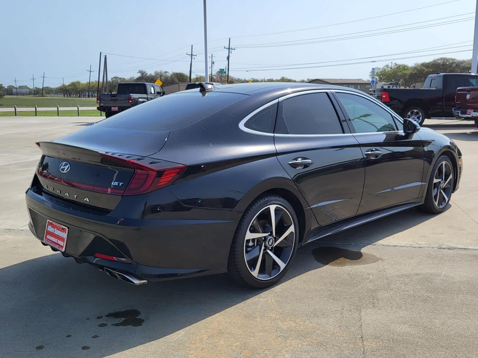 Vehicle image 3 of 29