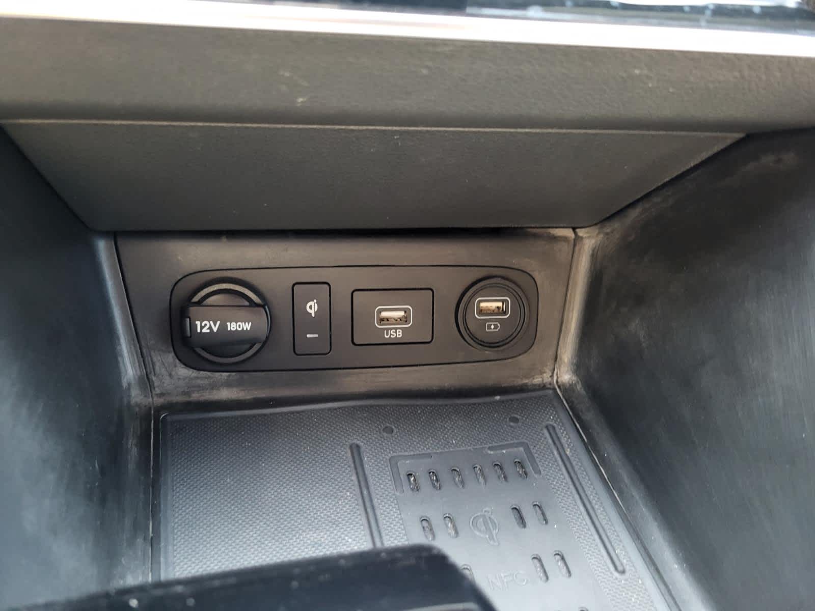 Vehicle image 23 of 29