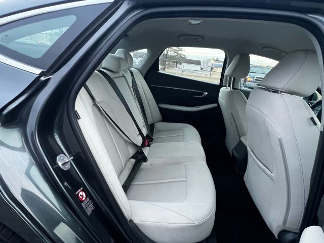 2023 Hyundai Sonata SEL Image 10 of 25