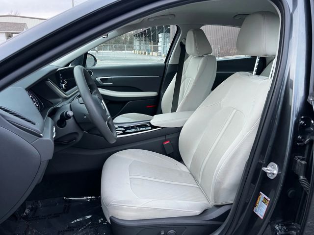 2023 Hyundai Sonata SEL Image 12 of 25