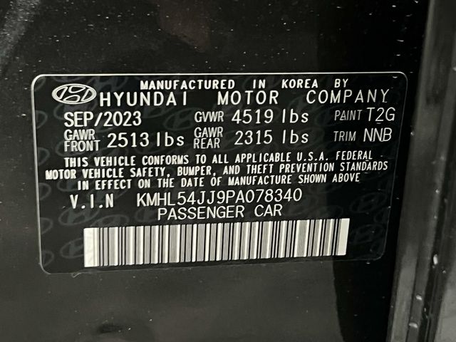 Vehicle image 33 of 33