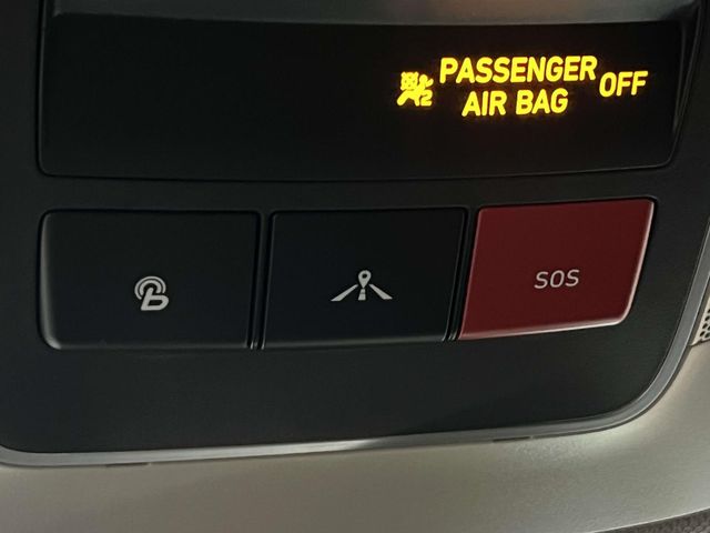 Vehicle image 32 of 33