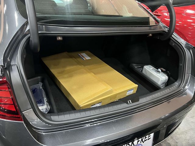 Vehicle image 8 of 33