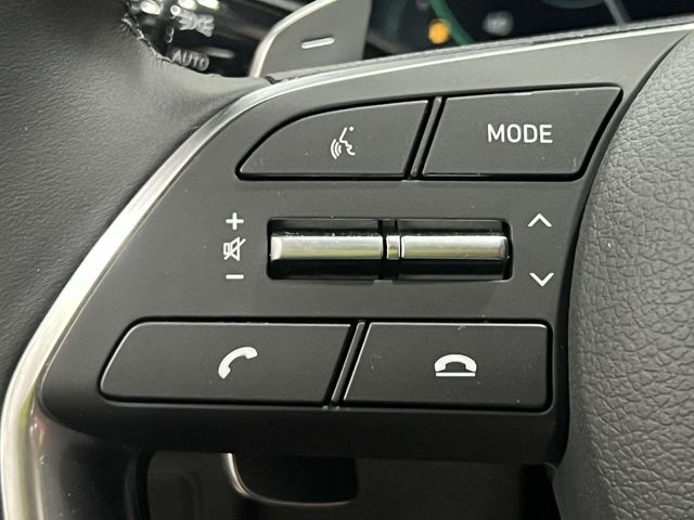 Vehicle image 29 of 33