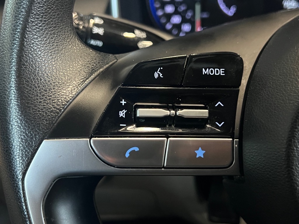 Vehicle image 10 of 22