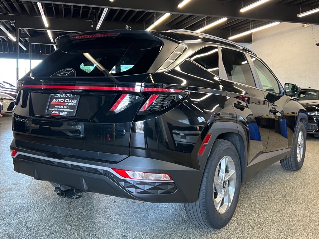 Vehicle image 4 of 22