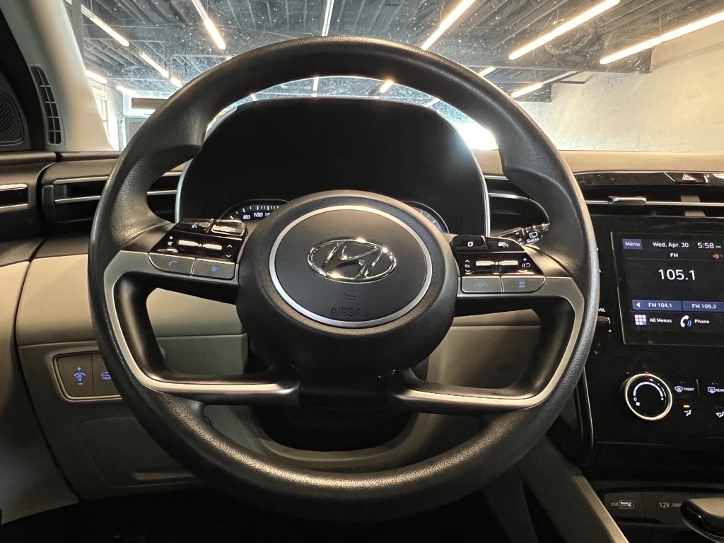 Vehicle image 9 of 22