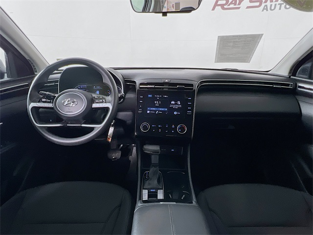 Vehicle image 22 of 33