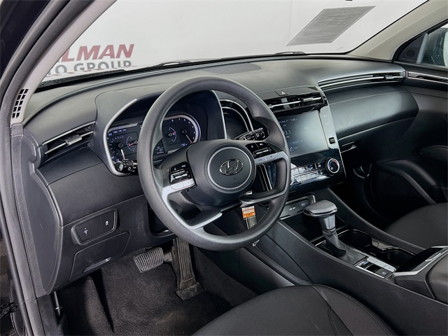 Vehicle image 29 of 33