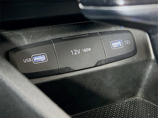 Vehicle image 19 of 33