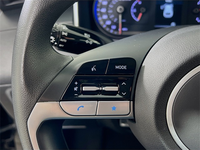 Vehicle image 13 of 33