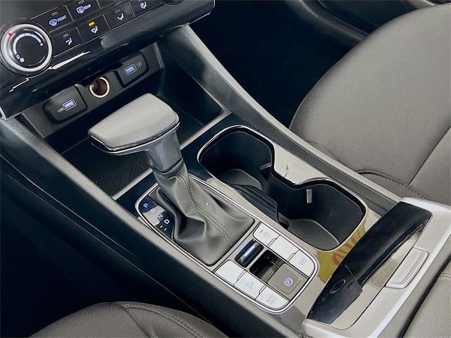 Vehicle image 20 of 33