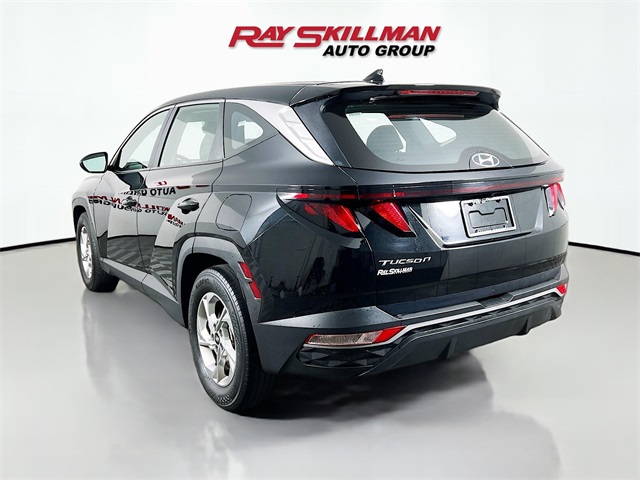 Vehicle image 7 of 33