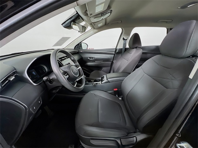Vehicle image 10 of 33