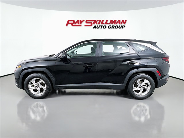 Vehicle image 8 of 33