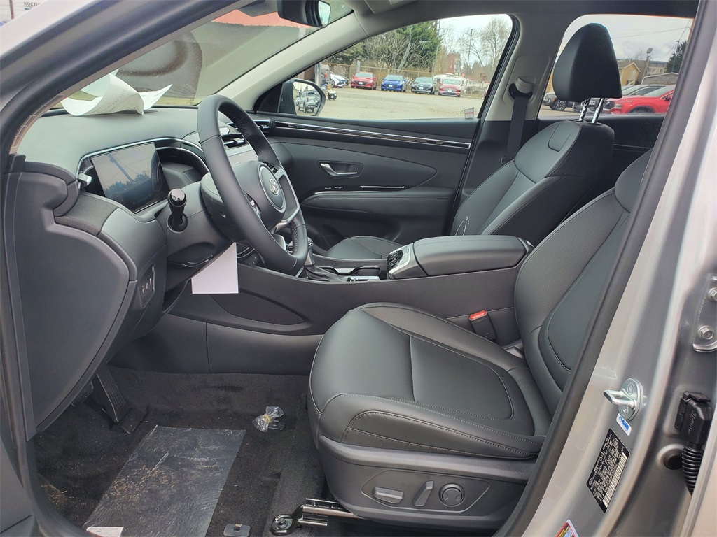Vehicle image 20 of 31