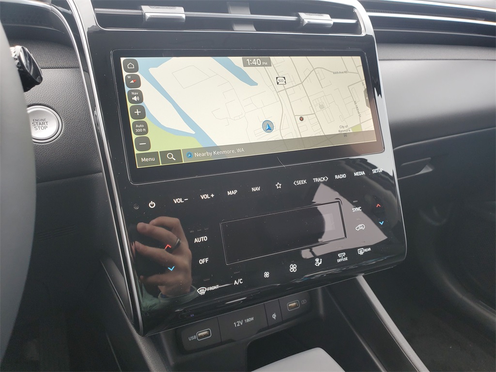 Vehicle image 24 of 31