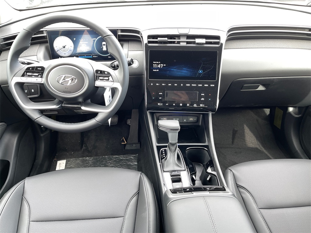 Vehicle image 14 of 23