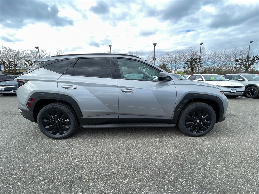 Vehicle image 4 of 23