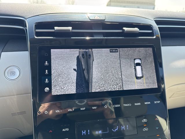 Vehicle image 32 of 34