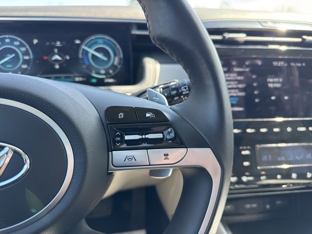 Vehicle image 16 of 34