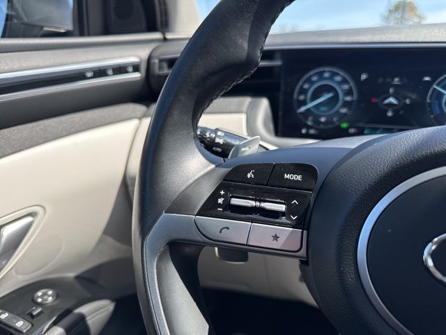 Vehicle image 15 of 34
