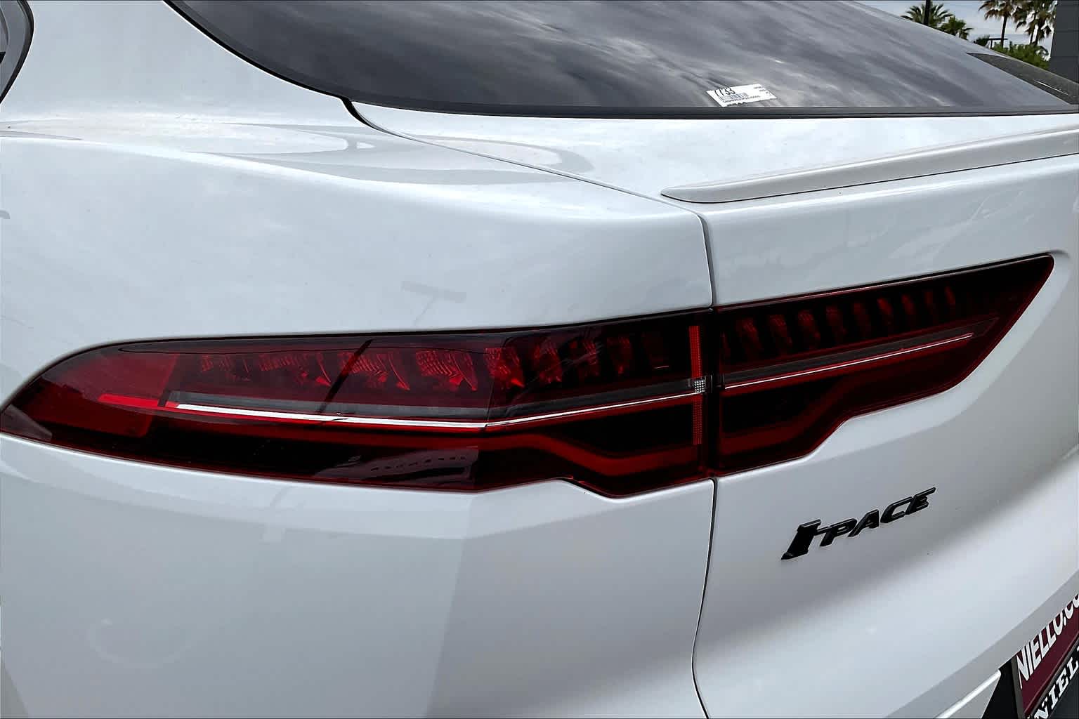 Vehicle image 21 of 30