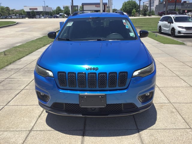2023 Jeep Cherokee Altitude Lux Image 3 of 19