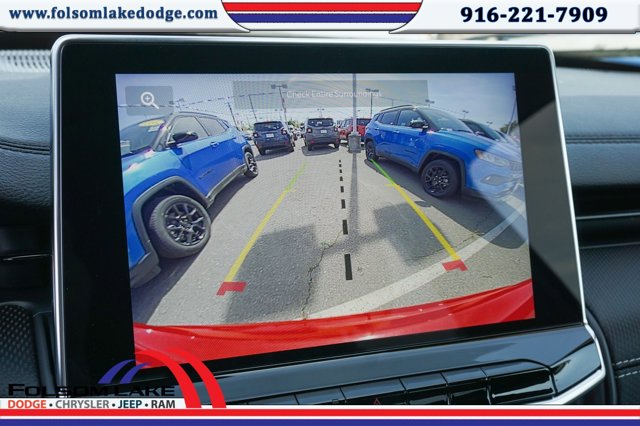 Vehicle image 22 of 25