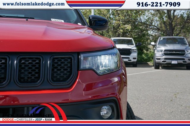 Vehicle image 2 of 25