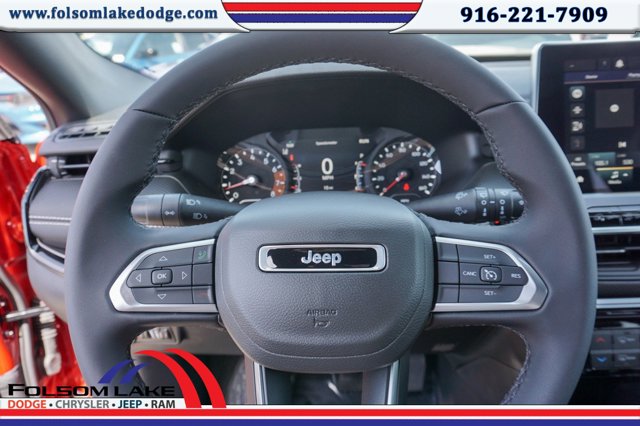 Vehicle image 12 of 25