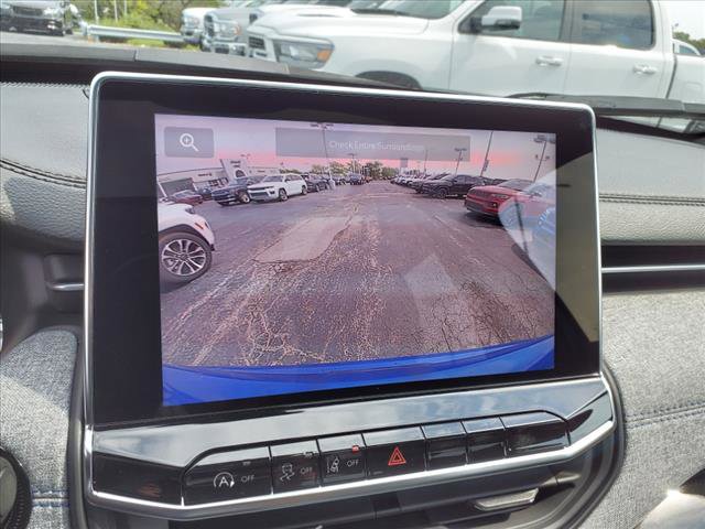 Vehicle image 14 of 20