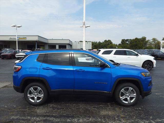 Vehicle image 4 of 20