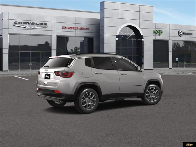 Vehicle image 9 of 18