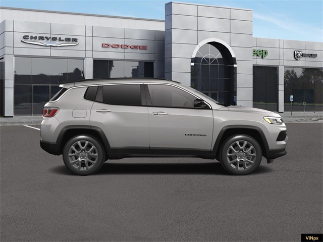 Vehicle image 7 of 18