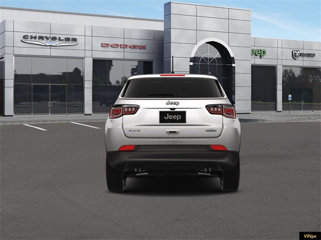 Vehicle image 11 of 18