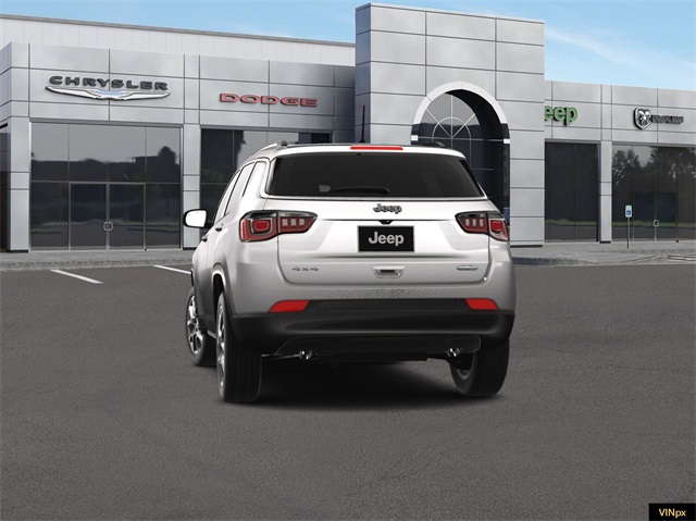 Vehicle image 12 of 18