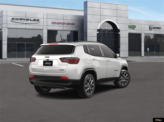 Vehicle image 10 of 18