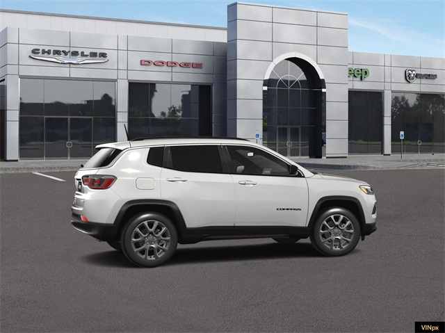 Vehicle image 8 of 18