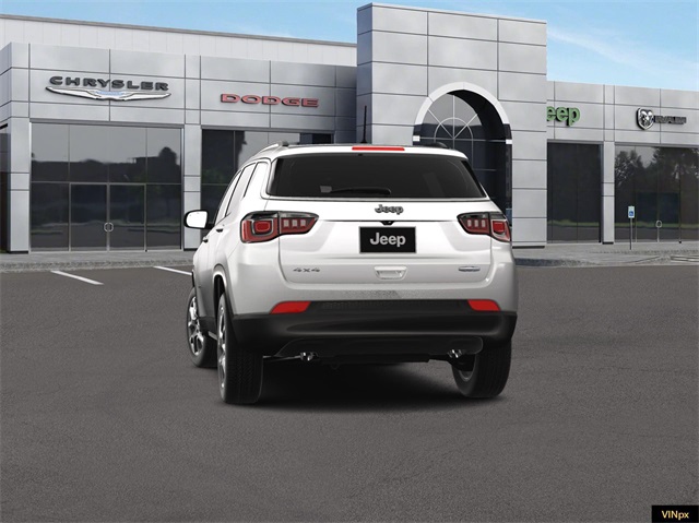 Vehicle image 12 of 18